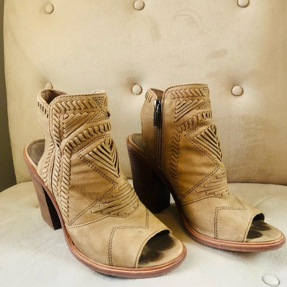 Vince Camuto -Karinta Block Heel Bootie - Size 6.5 - Picture 1 of 6